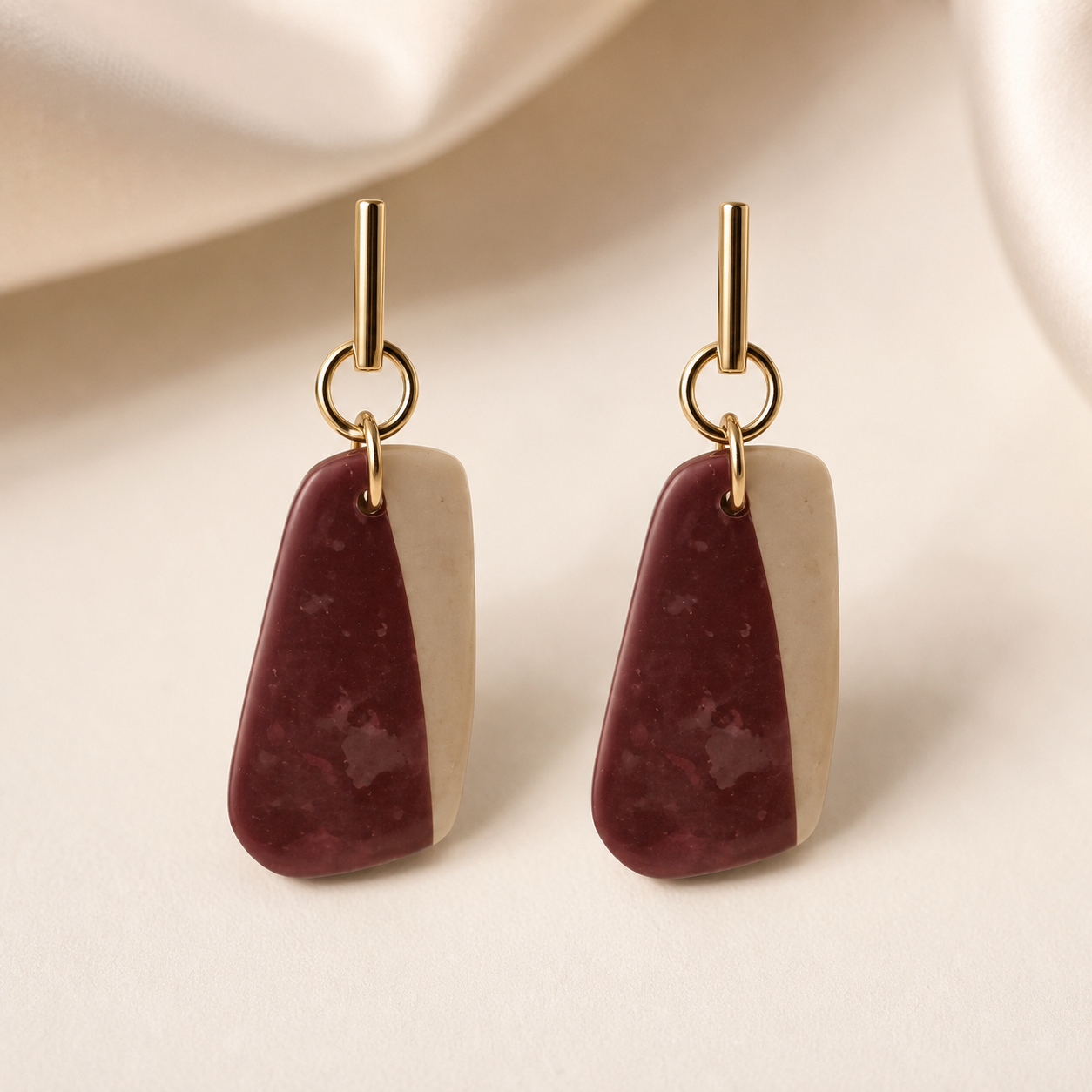 Balance software edge rectangle earrings beige & brown